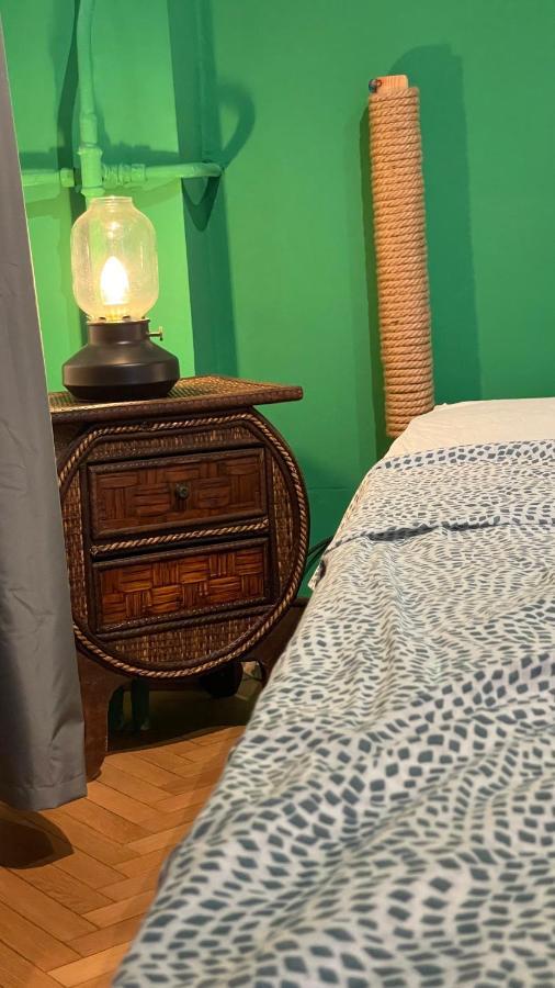 Terrace Balcony Downtown Delight Old Town Oasis City Center Universitate Square Old Town بوخارست المظهر الخارجي الصورة